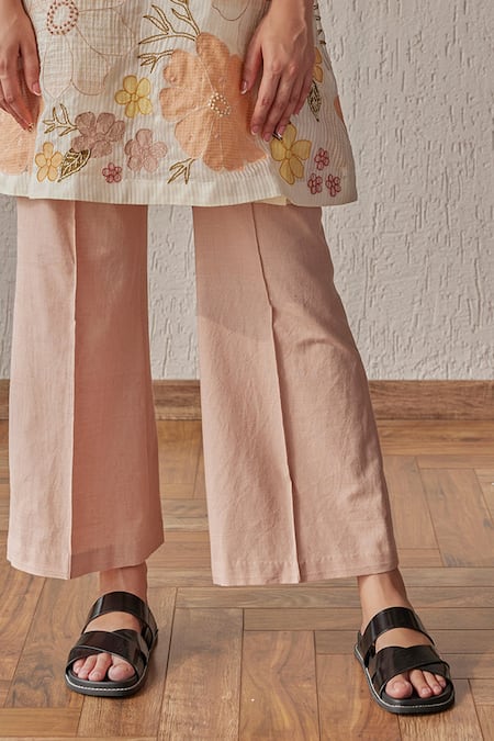 Khamaj India_Pink Inner Cotton Hand Embroidered Applique Round Merlin Kurta _Online_at_Aza_Fashions