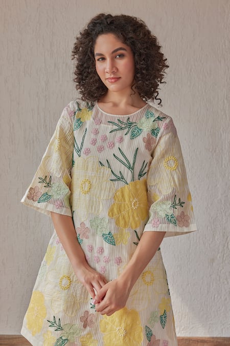 Shop_Khamaj India_White Inner Cotton Hand Embroidered Applique Round Merlin Kurta _Online_at_Aza_Fashions