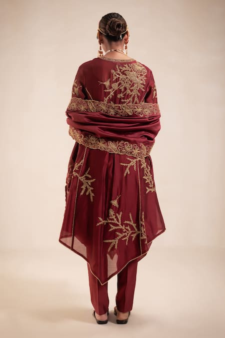 Rasasvada Flower Vine Embroidered Kurta Pant Set 