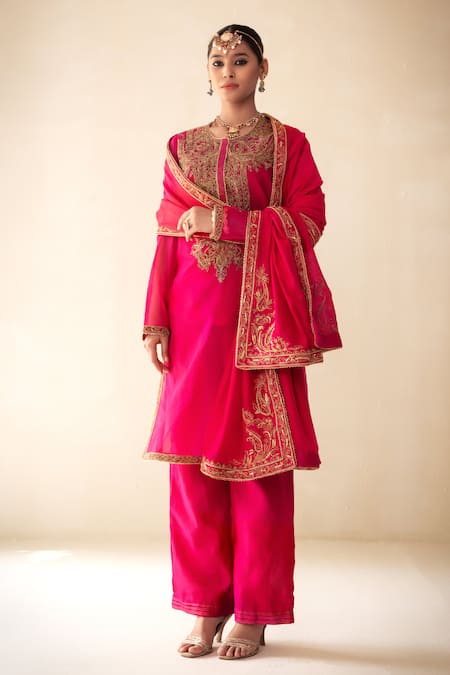 Rasasvada Cutdana Embroidered Kurta Pyjama Set 