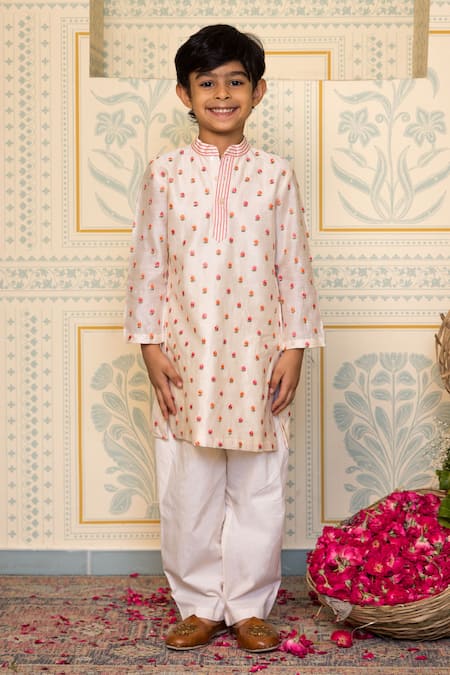 Mini Trails Floral Thread Embroidered Kurta With Pant 