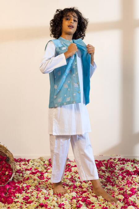 Mini Trails_Blue Cotton Embroidery Floral Bundi Set _Online_at_Aza_Fashions