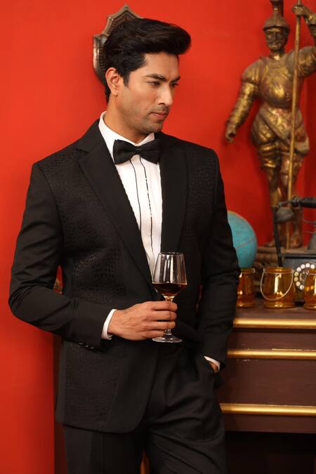 Buy_Design O Stitch_Black Satin, Wool Dual Textured Tuxedo Jacket With Pant