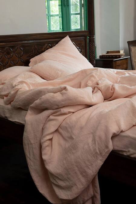 Shop Saphed Pink 100% Pure European Linen Plain Gulabjal King Duvet Cover at Aza Fashions Shop_Saphed_Pink 100% Pure European Linen Plain Gulabjal King Duvet Cover_at_Aza_Fashions