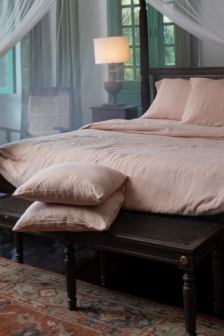 Saphed Pink 100% Pure European Linen Plain Gulabjal King Duvet Cover Online at Aza Fashions Saphed_Pink 100% Pure European Linen Plain Gulabjal King Duvet Cover_Online_at_Aza_Fashions