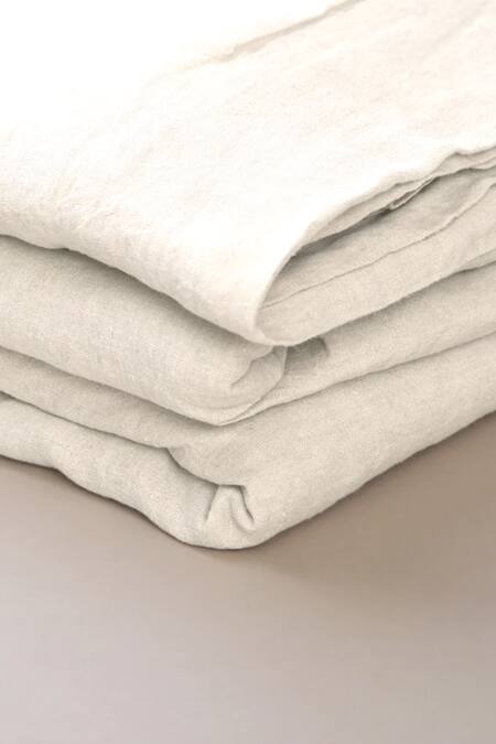 Saphed White 100% Pure European Linen Plain Taj Queen Size Duvet Cover Online at Aza Fashions Saphed_White 100% Pure European Linen Plain Taj Queen Size Duvet Cover_Online_at_Aza_Fashions