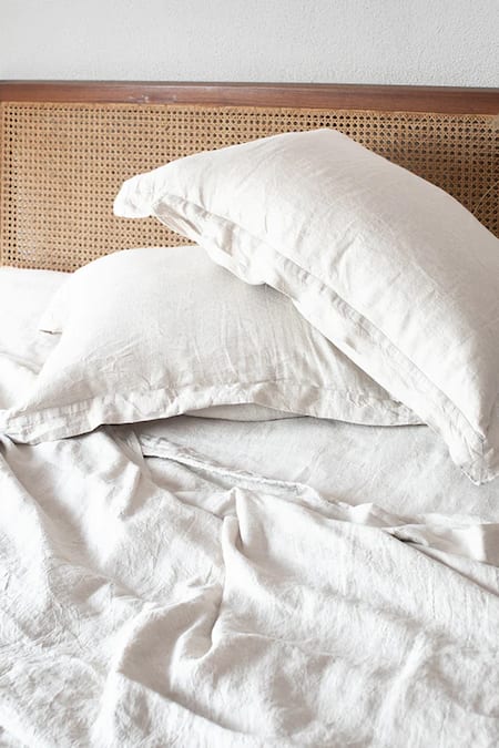 Shop Saphed White 100% Pure European Linen Plain Taj King Size Duvet Cover Online at Aza Fashions Shop_Saphed_White 100% Pure European Linen Plain Taj King Size Duvet Cover_Online_at_Aza_Fashions