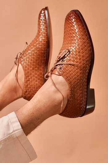 Shop_Dmodot_Brown Alto Tesso Weave Pattern Oxfords