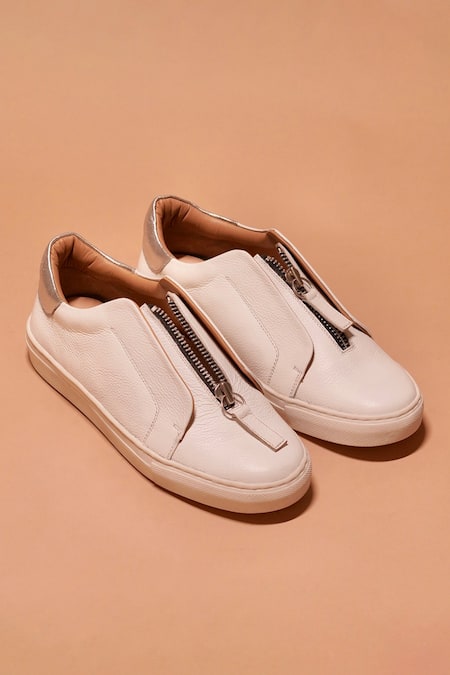 Buy_Dmodot_White Pigro Bianco Zip Sneakers _Online_at_Aza_Fashions