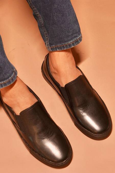 dmodot_Black Scarpo Nero Sneakers _at_Aza_Fashions