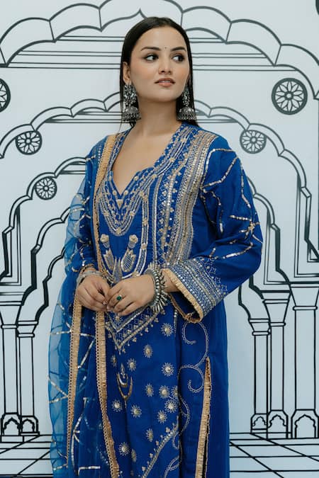 Gulabo Jaipur_Blue Cotton Sequins, Embroidery Split V-neck Marina Marodi Kurta Set _Online_at_Aza_Fashions