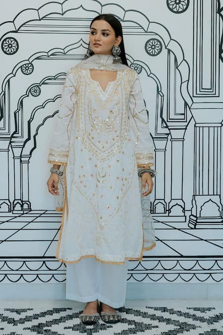 Gulabo Jaipur White Cotton Embroidery, Sequins Split V-neck Marina Kurta Pant Set Online at Aza Fashions Gulabo Jaipur_White Cotton Embroidery, Sequins Split V-neck Marina Kurta Pant Set _Online_at_Aza_Fashions