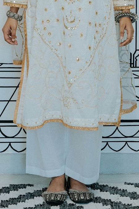 Buy Gulabo Jaipur White Cotton Embroidery, Sequins Split V-neck Marina Kurta Pant Set Online at Aza Fashions Buy_Gulabo Jaipur_White Cotton Embroidery, Sequins Split V-neck Marina Kurta Pant Set _Online_at_Aza_Fashions