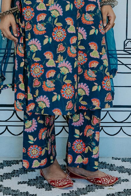 Gulabo Jaipur_Blue Cotton Embroidery, Mirrors Round Neck Naar Floral Print Kurta Set _at_Aza_Fashions