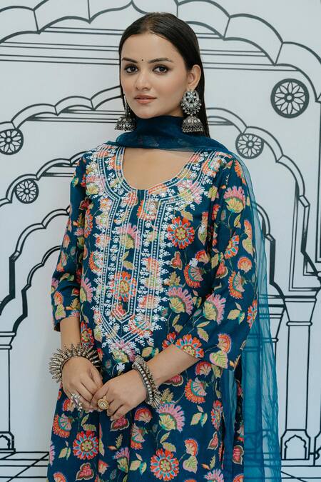 Buy_Gulabo Jaipur_Blue Cotton Embroidery, Mirrors Round Neck Naar Floral Print Kurta Set 