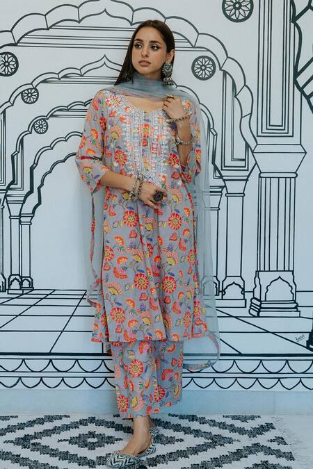 Buy Gulabo Jaipur Grey Cotton Embroidery Round Neck Naar Botanical Print Kurta Set Online at Aza Fashions Buy_Gulabo Jaipur_Grey Cotton Embroidery Round Neck Naar Botanical Print Kurta Set_Online_at_Aza_Fashions