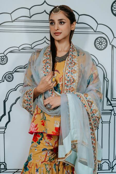 Gulabo Jaipur_Yellow Cotton, Chiffon Embroidery V-neck Ruksa Printed Kurta Set With Dupatta _at_Aza_Fashions