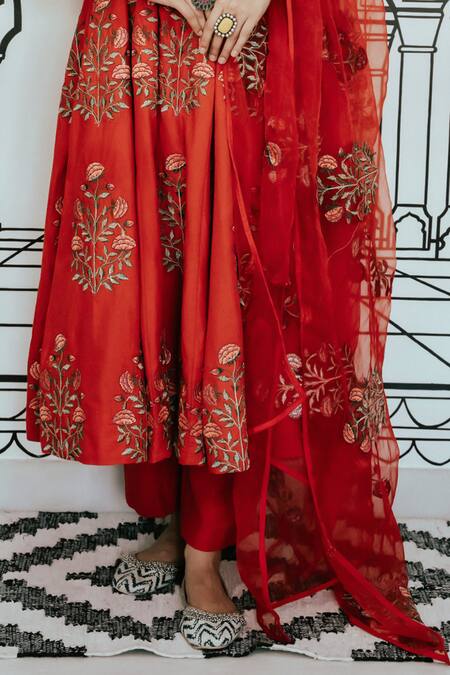 Gulabo Jaipur Red Cotton, Chiffon Embroidery V-neck Wafa Mughal Threadwork Anarkali Pant Set Online at Aza Fashions Gulabo Jaipur_Red Cotton, Chiffon Embroidery V-neck Wafa Mughal Threadwork Anarkali Pant Set _Online_at_Aza_Fashions