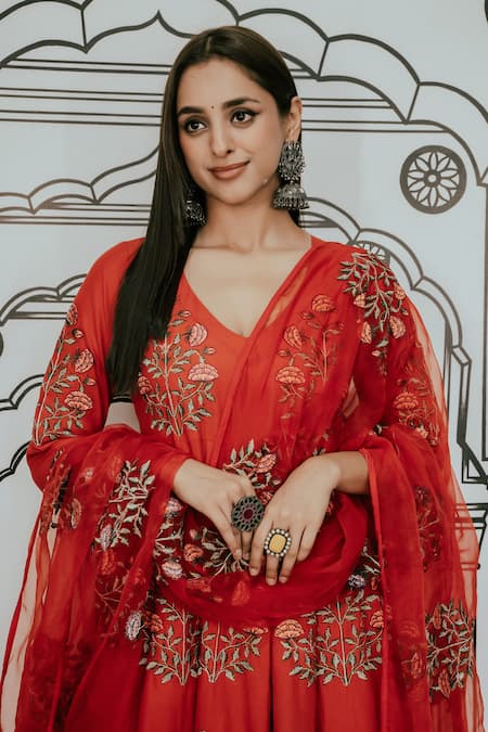 Gulabo Jaipur Red Cotton, Chiffon Embroidery V-neck Wafa Mughal Threadwork Anarkali Pant Set at Aza Fashions Gulabo Jaipur_Red Cotton, Chiffon Embroidery V-neck Wafa Mughal Threadwork Anarkali Pant Set _at_Aza_Fashions