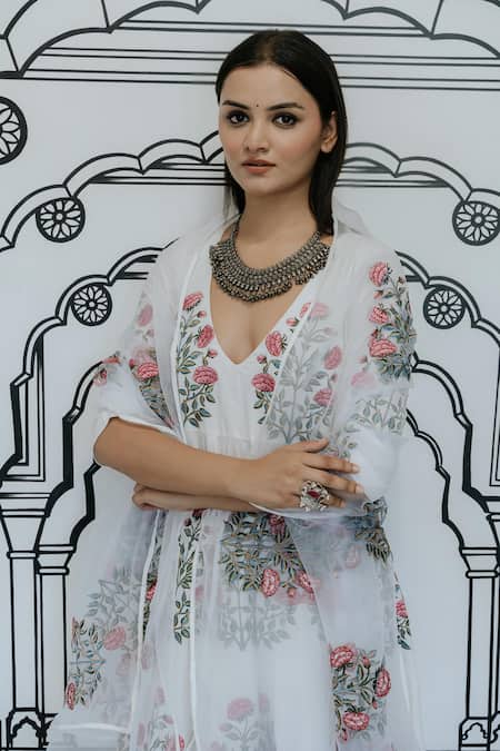 Gulabo Jaipur_White Cotton, Chiffon Embroidery V-neck Wafa Floral Threadwork Anarkali Pant Set _at_Aza_Fashions