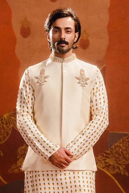 Masaba Ivory Silk, Viscose Embroidery Bundi And Kurta Set Online at Aza Fashions Masaba_Ivory Silk, Viscose Embroidery Bundi And Kurta Set _Online_at_Aza_Fashions