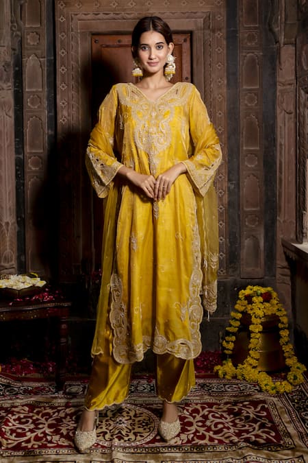 Farha Syed Yellow Kurta Chanderi Silk Tissue Embroidered Bead Dori Floral Swirl Pant Set 