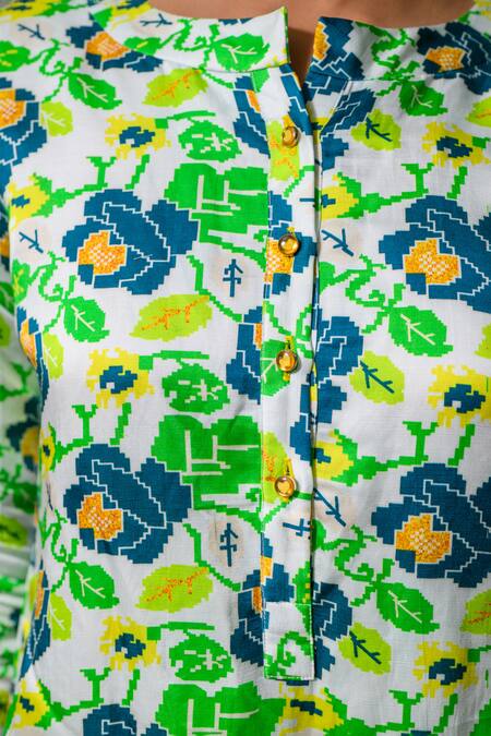 Prachi Kamat Green Linen, Satin Round Neck Mosaic Flora Print Kurta With Pant at Aza Fashions Prachi Kamat_Green Linen, Satin Round Neck Mosaic Flora Print Kurta With Pant _at_Aza_Fashions