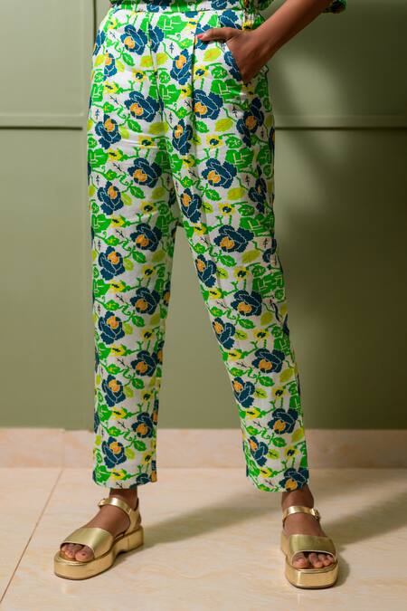 Buy Prachi Kamat Green Linen, Satin Round Neck Mosaic Flora Print Kurta With Pant Buy_Prachi Kamat_Green Linen, Satin Round Neck Mosaic Flora Print Kurta With Pant