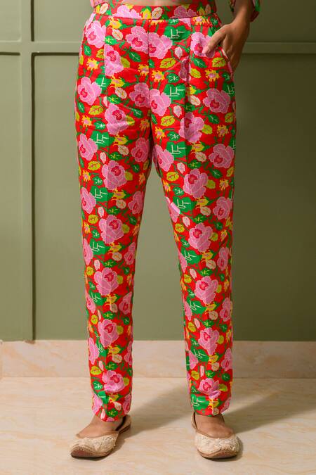 Prachi Kamat Red Linen, Satin Round Neck Flora Art Print Kurta With Pant at Aza Fashions Prachi Kamat_Red Linen, Satin Round Neck Flora Art Print Kurta With Pant _at_Aza_Fashions