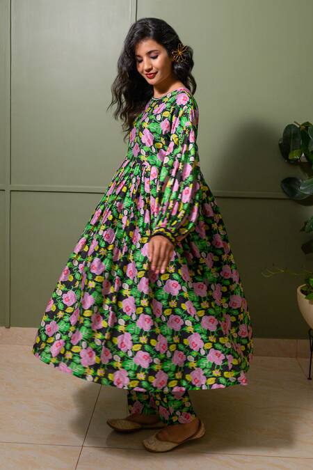 Buy_Prachi Kamat_Black Organza, Chanderi, Linen Sequins Crew Neck Florence Print Kurta Pant Set _Online_at_Aza_Fashions