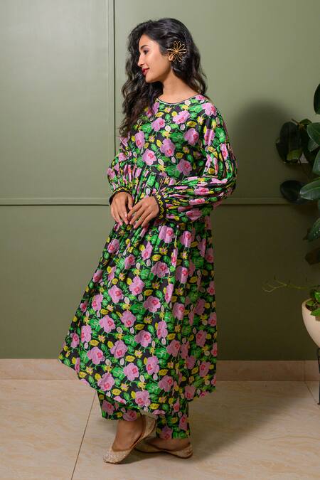 Shop_Prachi Kamat_Black Organza, Chanderi, Linen Sequins Crew Neck Florence Print Kurta Pant Set _Online_at_Aza_Fashions