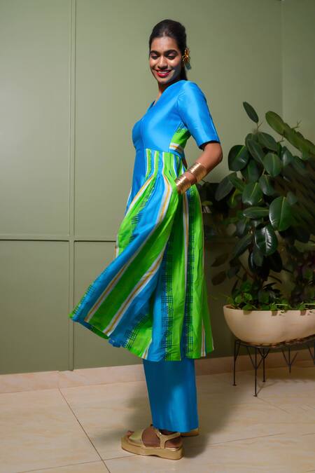 Buy Prachi Kamat Blue Chanderi, Linen Choker Neck Striped Folk Art Print Anarkali Set Buy_Prachi Kamat_Blue Chanderi, Linen Choker Neck Striped Folk Art Print Anarkali Set