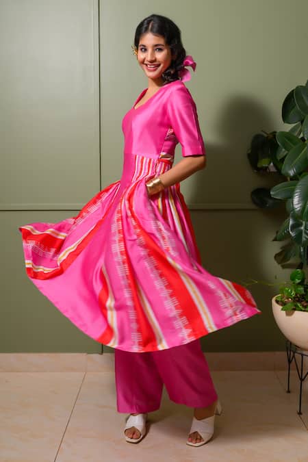 Prachi Kamat Pink Chanderi, Linen Choker Neck Striped Art Print Anarkali Set Online at Aza Fashions Prachi Kamat_Pink Chanderi, Linen Choker Neck Striped Art Print Anarkali Set _Online_at_Aza_Fashions