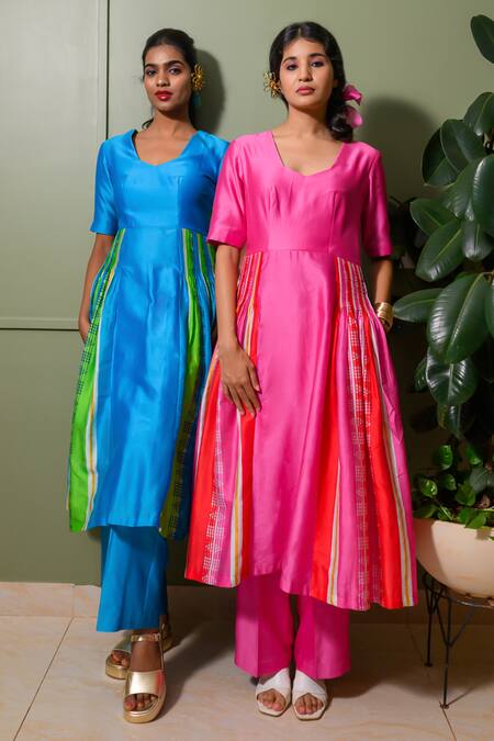 Buy Prachi Kamat Pink Chanderi, Linen Choker Neck Striped Art Print Anarkali Set Buy_Prachi Kamat_Pink Chanderi, Linen Choker Neck Striped Art Print Anarkali Set