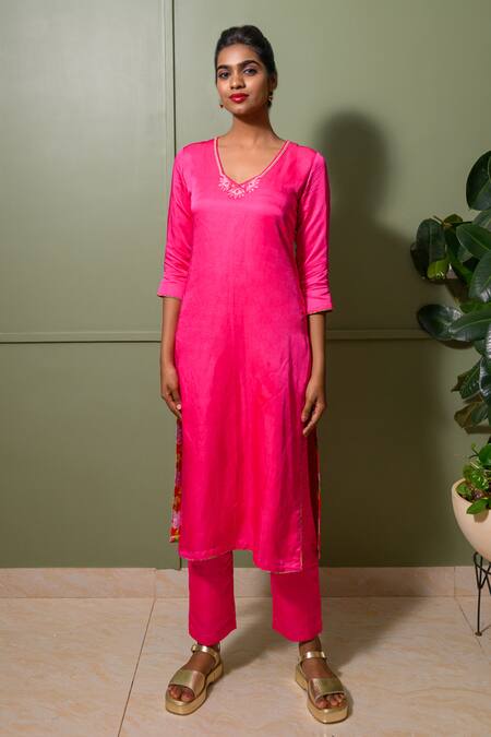 Prachi Kamat Pink Chanderi, Linen, Satin Embroidery V-neck Padma Back Kurta Pant Set Online at Aza Fashions Prachi Kamat_Pink Chanderi, Linen, Satin Embroidery V-neck Padma Back Kurta Pant Set _Online_at_Aza_Fashions