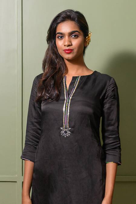 Buy Prachi Kamat Black Chanderi, Linen, Satin Embroidery V-neck Lily Kurta Pant Set Online at Aza Fashions Buy_Prachi Kamat_Black Chanderi, Linen, Satin Embroidery V-neck Lily Kurta Pant Set _Online_at_Aza_Fashions