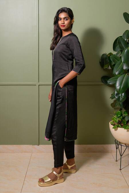 Shop Prachi Kamat Black Chanderi, Linen, Satin Embroidery V-neck Lily Kurta Pant Set Online at Aza Fashions Shop_Prachi Kamat_Black Chanderi, Linen, Satin Embroidery V-neck Lily Kurta Pant Set _Online_at_Aza_Fashions