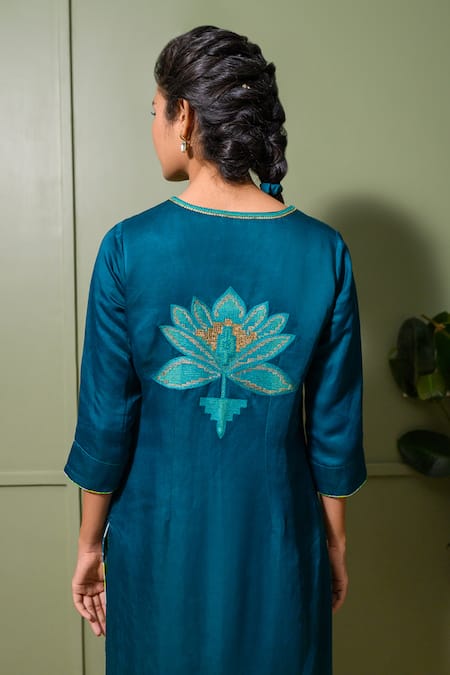Shop Prachi Kamat Blue Chanderi, Linen, Satin Embroidery Choker Neck Kamal Back Kurta Pant Set at Aza Fashions Shop_Prachi Kamat_Blue Chanderi, Linen, Satin Embroidery Choker Neck Kamal Back Kurta Pant Set _at_Aza_Fashions