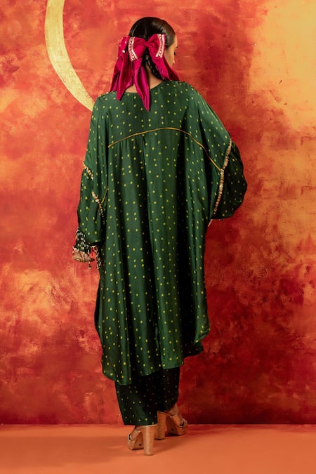 Shop Prahnaaya Green Handloom Cotton, Satin Sequins, Hira Ajrakh Hand Kurta With Pant at Aza Fashions Shop_Prahnaaya_Green Handloom Cotton, Satin Sequins, Hira Ajrakh Hand Kurta With Pant _at_Aza_Fashions
