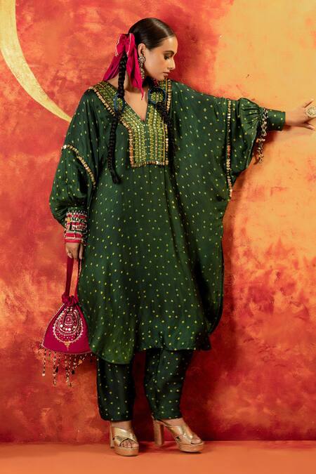 Prahnaaya Green Handloom Cotton, Satin Sequins, Hira Ajrakh Hand Kurta With Pant at Aza Fashions Prahnaaya_Green Handloom Cotton, Satin Sequins, Hira Ajrakh Hand Kurta With Pant _at_Aza_Fashions