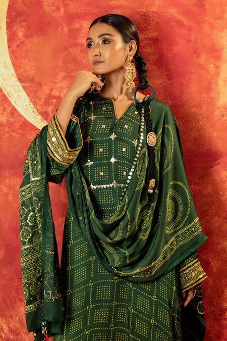 Shop_Prahnaaya_Green Handloom Cotton, Satin Embroidery, Sitara Ajrakh Hand Straight Kurta Set _Online_at_Aza_Fashions