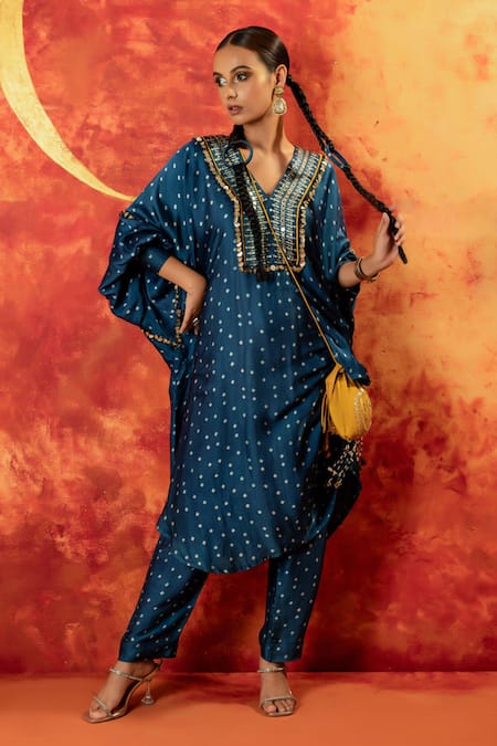 Buy_Prahnaaya_Blue Satin Zari V-neck Hira Ajrakh Hand Blocked Kurta With Pant _Online_at_Aza_Fashions