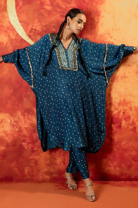 Shop_Prahnaaya_Blue Satin Zari V-neck Hira Ajrakh Hand Blocked Kurta With Pant 