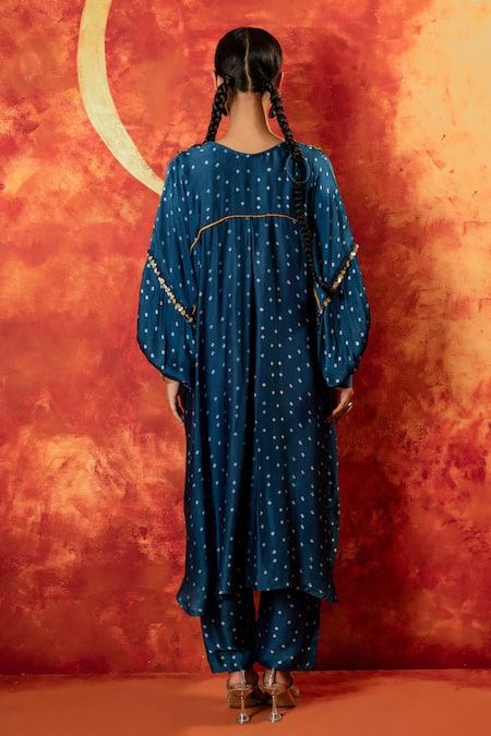 Shop Prahnaaya Blue Silk Organza, Satin Sequins, Zari, Hira Ajrakh Hand Blocked Kurta Set at Aza Fashions Shop_Prahnaaya_Blue Silk Organza, Satin Sequins, Zari, Hira Ajrakh Hand Blocked Kurta Set _at_Aza_Fashions