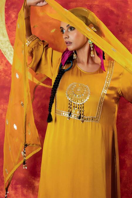 Prahnaaya Yellow Velour, Silk Organza Sequins, Pearls, Luna Embroidered Kurta And Pant Set at Aza Fashions Prahnaaya_Yellow Velour, Silk Organza Sequins, Pearls, Luna Embroidered Kurta And Pant Set _at_Aza_Fashions
