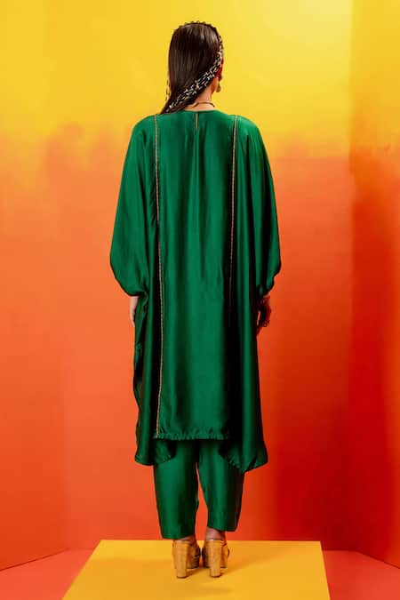 Shop_Prahnaaya_Green Velvet, Viscose Embroidered Batwing Sleeve Kurta With Straight Pant _at_Aza_Fashions