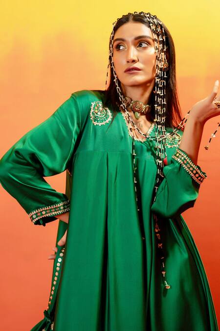 Shop Prahnaaya Green Silk Organza, Viscose Luna Embroidered Asymmetric Kurta And Dhoti Pant Set Online at Aza Fashions Shop_Prahnaaya_Green Silk Organza, Viscose Luna Embroidered Asymmetric Kurta And Dhoti Pant Set _Online_at_Aza_Fashions