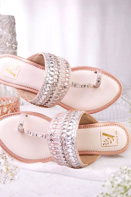 House Of Vian Rose Gold Ayna Zardozi Embroidered Kolhapuri Flats Online at Aza Fashions House Of Vian_Rose Gold Ayna Zardozi Embroidered Kolhapuri Flats _Online_at_Aza_Fashions