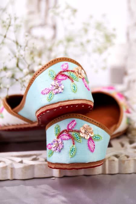 House Of Vian Gulzar Sequin Embroidered Juttis 