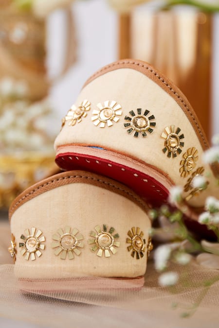 House Of Vian_Gold Roshani Sequin Embroidered Juttis _Online_at_Aza_Fashions